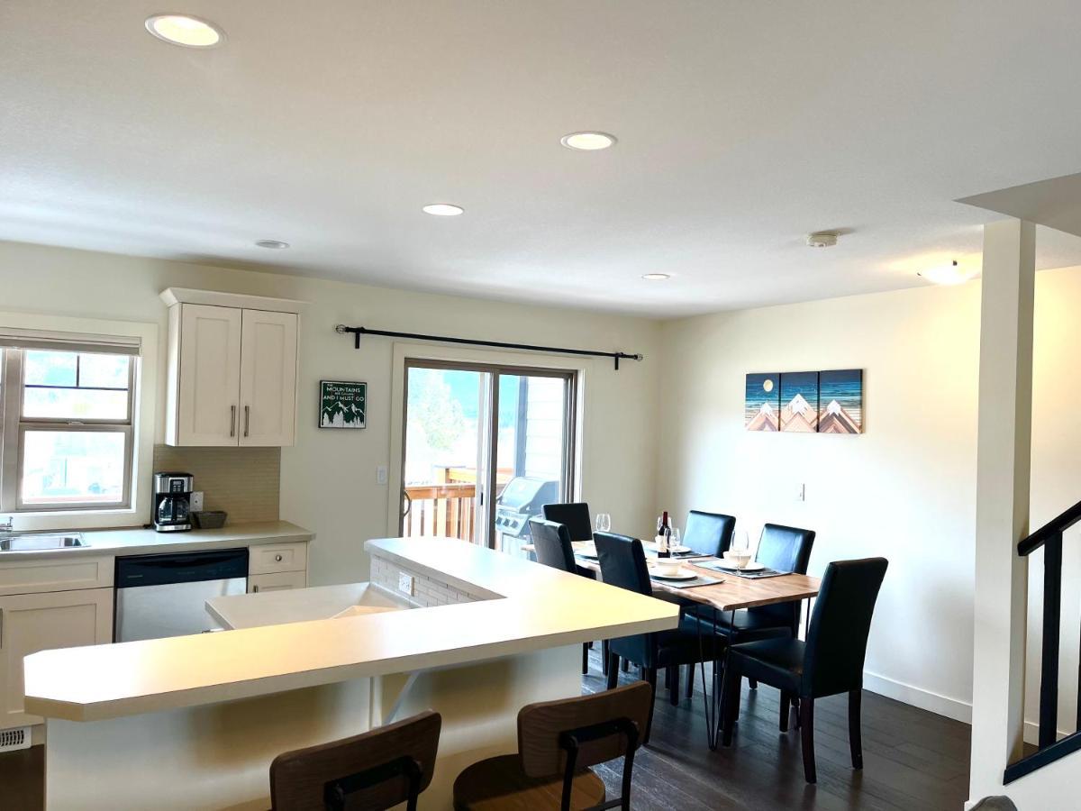 Perfect Base Invermere 3Bd Townhouse Mt Views With Garage Экстерьер фото